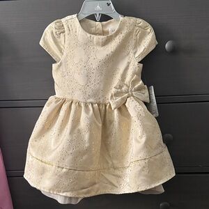 Brand new with tags. Disney Baby Elegant Kids Gold Dress with Bow